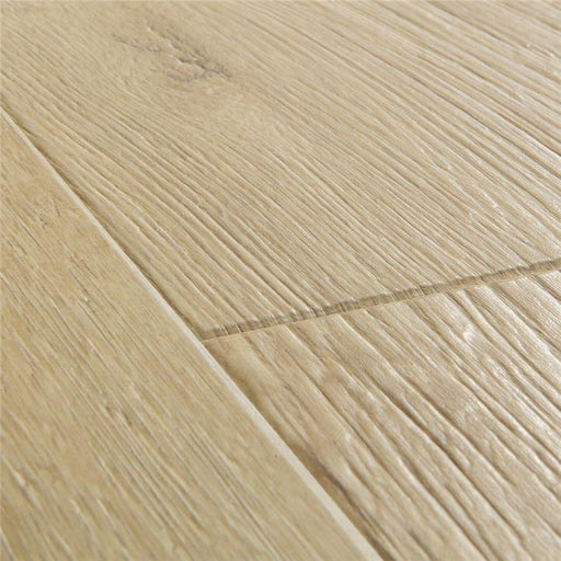 Laminat de stejar sablat, nuanta naturala - Madew Decor - Finisaje pentru casa ta 
